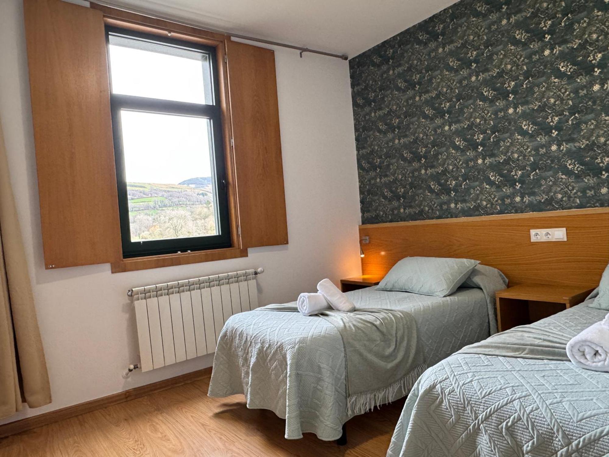 Complexo Xacobeo Hotel Triacastela Bagian luar foto